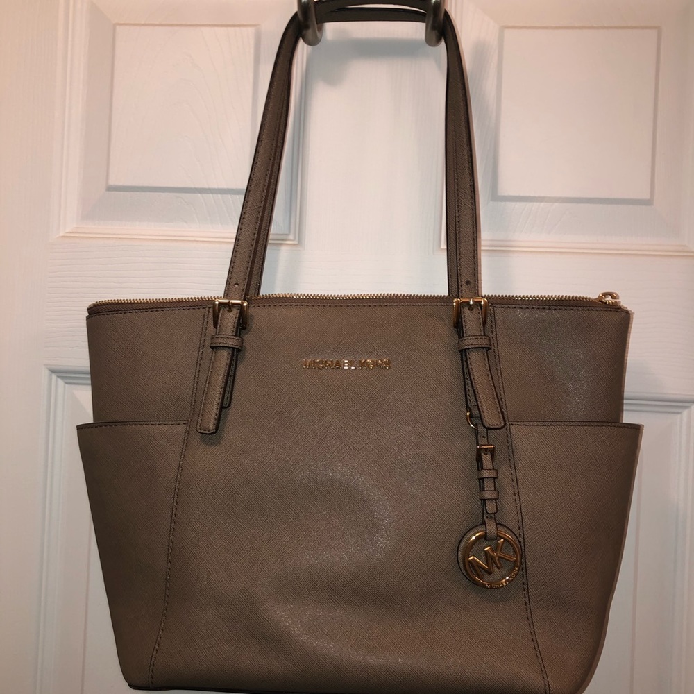 Michael Kors Jet Set Tote